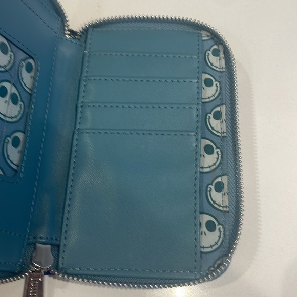 Loungefly Disney “Night Before Christmas” Wallet—Beautiful!! Like New Condition! - Picture 7 of 11